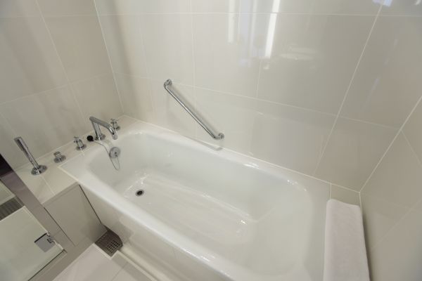Cost of Bathtub Repair in El Paso
